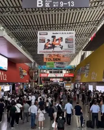 Exhibition hall floor at the Canton Fair